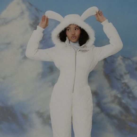 NEW Hooded Cinnamoroll Jumpsuit Snow Suit Ski Winter Active Sanrio Hello Kitty - Picture 1 of 3